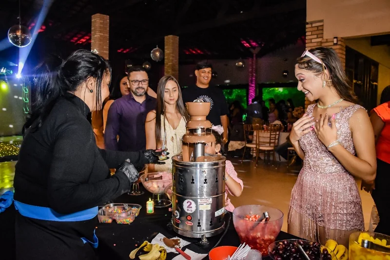 Cascata De Chocolate