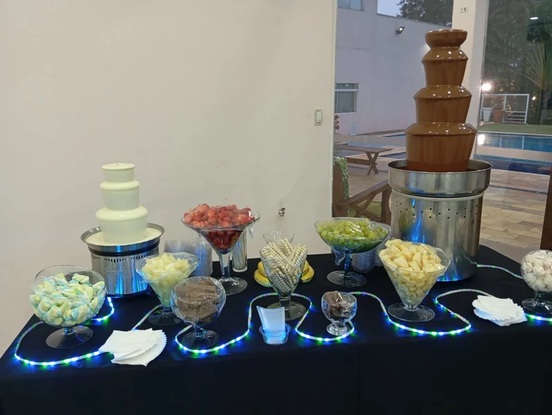 Cascata De Chocolate