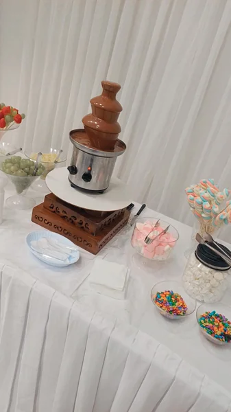 Cascata De Chocolate